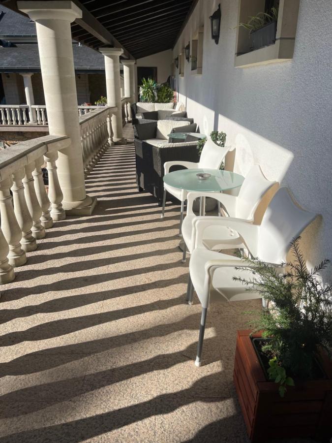 Hotel L'Empire Olm Exterior photo